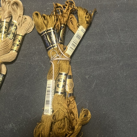 DMC embroidery yarn Made in France 50 skeins - Picture 5 of 9